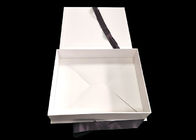 Caixa de empacotamento do fato dobrável branco do cartão com fechamento da fita fornecedor