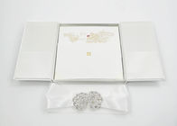 Convite de seda branco elegante do casamento da caixa de presente do presente do cartão com curva/curvatura fornecedor