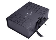 Roupa personalizada que empacota caixas de presente bonitas de dobramento com a fita decorativa fornecedor