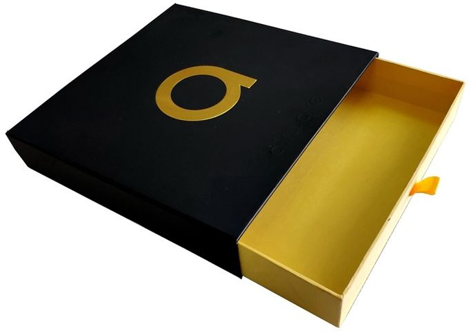Logotipo gravado ouro deslizante de papel preto da folha das caixas de presente da gaveta para a roupa